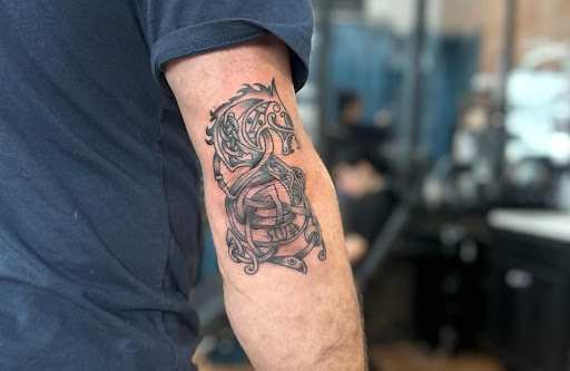 Explore tattoo ideas for memory of mom, creative tattoo ideas in Belgrade, available at The Loyal Sparrow Tattoo and Piercing