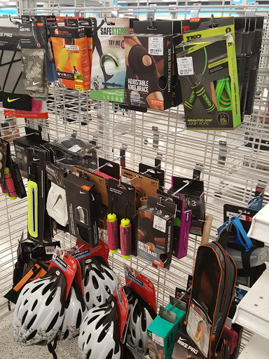 Clothing Store «Ross Dress for Less», reviews and photos, 9820 W Lower Buckeye Rd, Tolleson, AZ 85353, USA