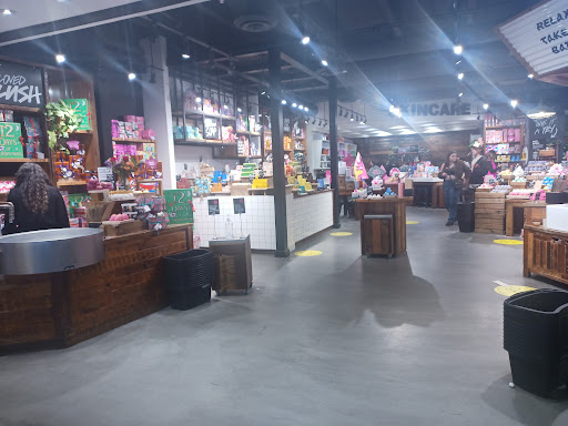 Cosmetics Store «Lush Cosmetics», reviews and photos, 7014 E Camelback Rd, Scottsdale, AZ 85251, USA