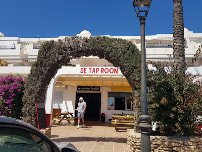 De TAP ROOM MOJACAR - P.º del Mediterráneo, 227, 04638 Mojácar, Almería, Spain