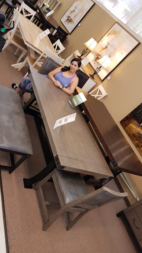 Furniture Store «Value City Furniture», reviews and photos, 202 Mid Rivers Mall Drive, St Peters, MO 63376, USA