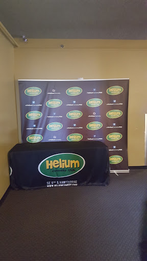 Comedy Club «Helium Comedy Club - Portland», reviews and photos, 1510 SE 9th Ave, Portland, OR 97214, USA