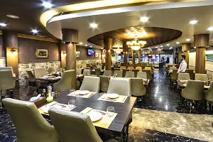 Nemooneh Restaurant image