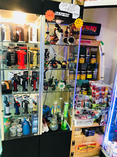 Tobacco Shop «Vape N Tobacco», reviews and photos, 58 East St, Plainville, CT 06062, USA