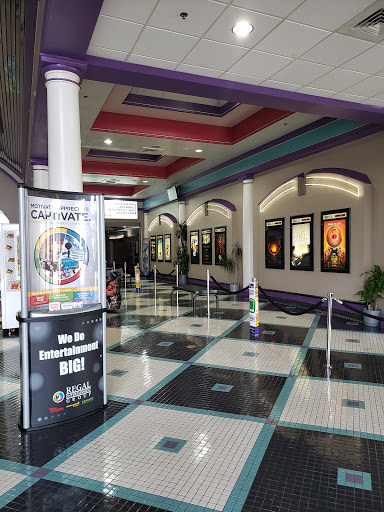 Movie Theater «Regal Cinemas Hollywood 18 - Huntsville», reviews and photos, 3312 S Memorial Pkwy, Huntsville, AL 35802, USA