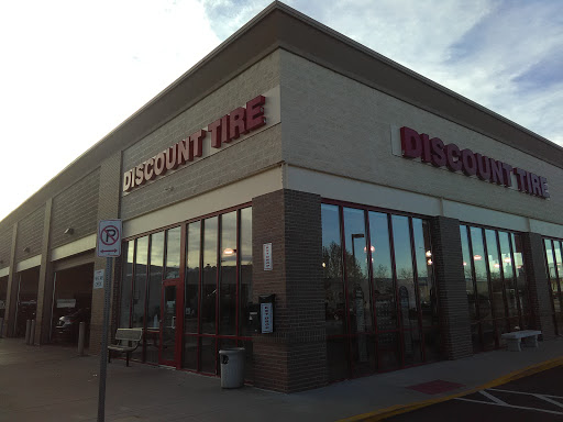 Tire Shop «Discount Tire Store - Littleton, CO», reviews and photos, 2307 W Belleview Ave, Littleton, CO 80120, USA
