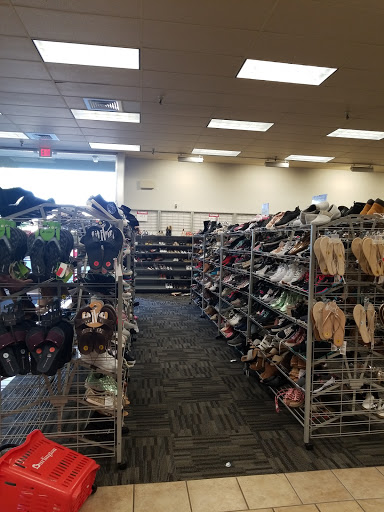 Clothing Store «Burlington Coat Factory», reviews and photos, 833 Lancaster Dr NE, Salem, OR 97301, USA