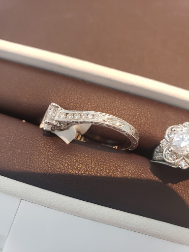 Jewelry Store «Hudson-Poole Fine Jewelers», reviews and photos, 1111 Greensboro Ave, Tuscaloosa, AL 35401, USA