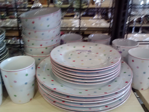 Furniture Store «Goodwill Redesign San Tan Store & Donation Center», reviews and photos, 2756 S Market St, Gilbert, AZ 85295, USA