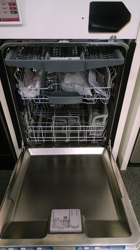 Appliance Store «Dick Van Dyke Appliance World», reviews and photos, 1510 N Neil St, Champaign, IL 61820, USA