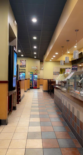 Pizza Restaurant «Round Table Pizza», reviews and photos, 1359 Washington Ave, San Leandro, CA 94577, USA
