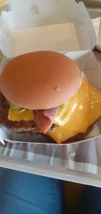 Cheeseburger du Restauration rapide McDonald's à Quévert - n°3