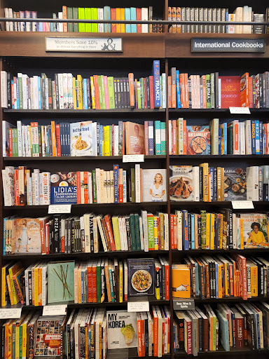 Book Store «Barnes & Noble», reviews and photos, 1441 W Webster Ave, Chicago, IL 60614, USA