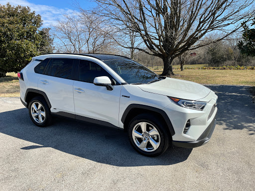 Toyota Dealer «Toyota of Louisville on Dixie Highway», reviews and photos, 6514 Dixie Hwy, Louisville, KY 40258, USA