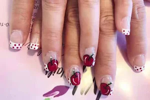 Ivy Nails image