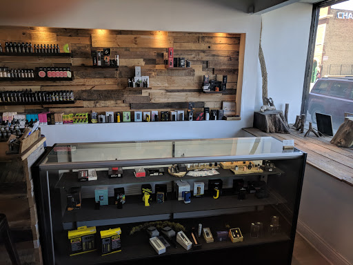 Vaporizer Store «Roots Smoke & Vapor Shop», reviews and photos, 2626 N Milwaukee Ave, Chicago, IL 60647, USA