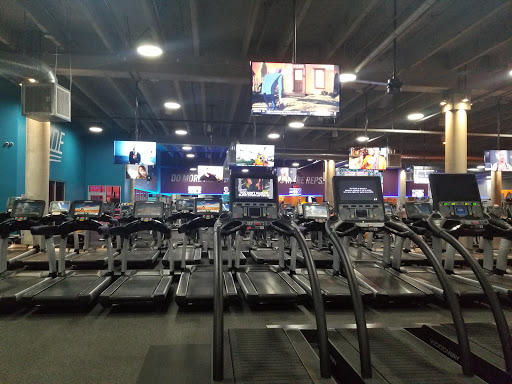 Health Club «Crunch - Walnut Creek», reviews and photos, 2830 Ygnacio Valley Rd, Walnut Creek, CA 94598, USA