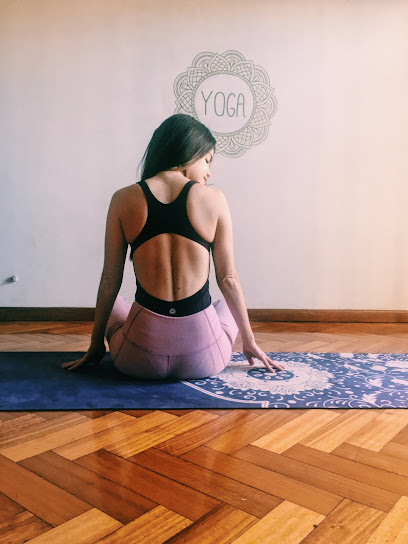 ▷ Yoga Krea Recoleta Palermo: Clases de hatha yoga dinámico presenciales.