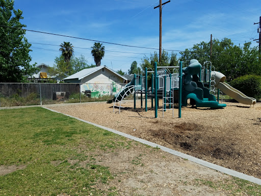 Park «Ted C Wills Community Center», reviews and photos, 770 N San Pablo Ave, Fresno, CA 93728, USA