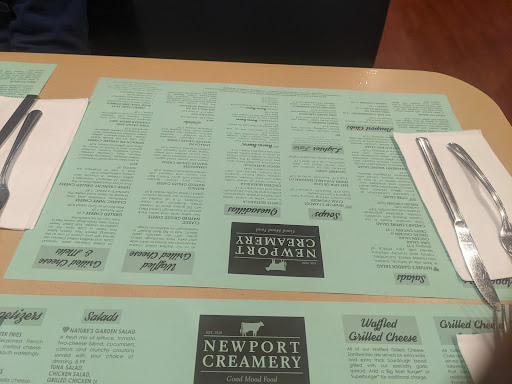 American Restaurant «Newport Creamery», reviews and photos, 1256 Warwick Ave, Warwick, RI 02888, USA