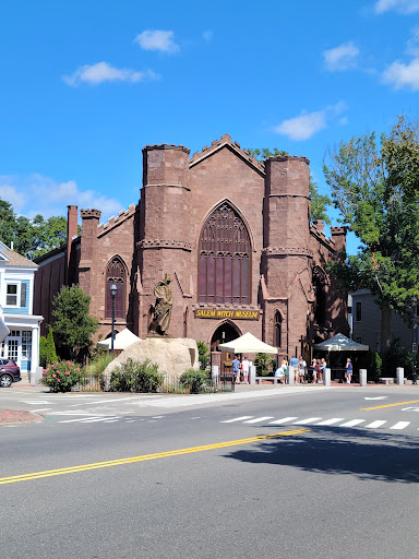 Shopping Mall «Museum Place Mall», reviews and photos, 1 Church St, Salem, MA 01970, USA