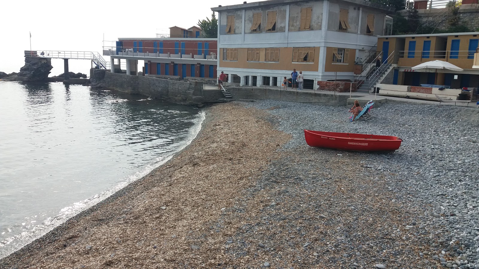 Fotografie cu Spiaggia Quartara și așezarea