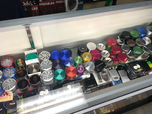 Tobacco Shop «Hwy 6 Smoke N Night Smoke Shop», reviews and photos, 7730 Hwy 6, Houston, TX 77083, USA