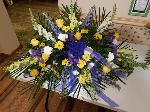 Florist «The Flower Barn & 1864 Boutique», reviews and photos, 7716 Rochester Rd, Gasport, NY 14067, USA