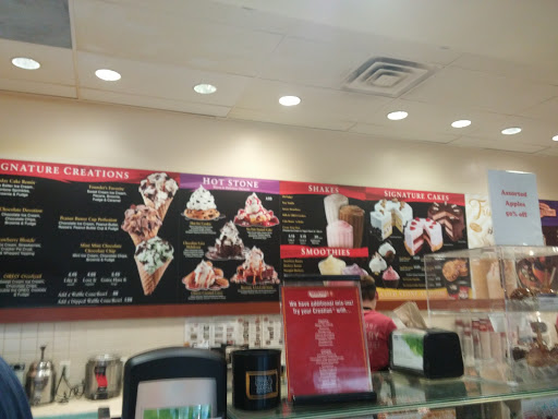 Ice Cream Shop «Cold Stone Creamery & Rocky Mountain Chocolate Factory», reviews and photos, 936 Main St D, Layton, UT 84041, USA