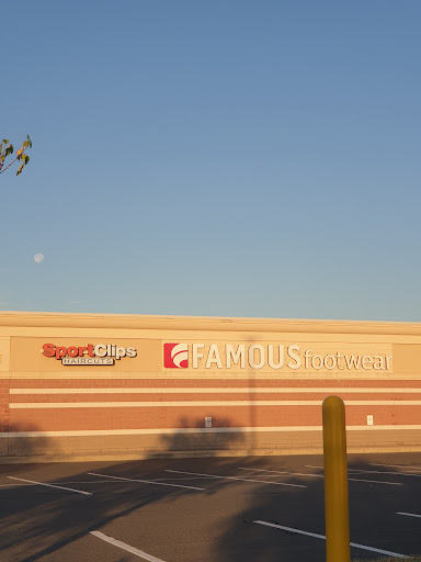 Shoe Store «Famous Footwear», reviews and photos, 31 Furlong Dr, Revere, MA 02151, USA