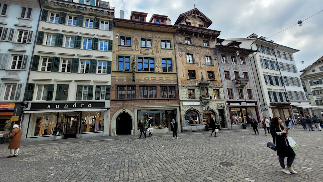Rezensionen über Sandro in Luzern - Bekleidungsgeschäft