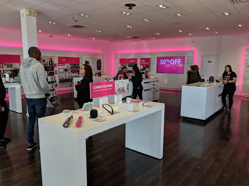 Cell Phone Store «T-Mobile», reviews and photos, 1600 Crossways Blvd b, Chesapeake, VA 23320, USA