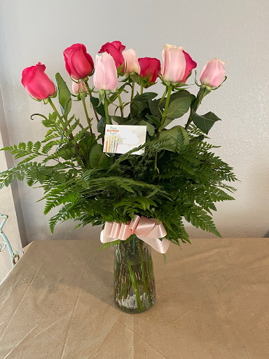 Florist «Roses Just Because/Hub Florist Of Lutz», reviews and photos, 18721 N Dale Mabry Hwy, Lutz, FL 33548, USA