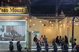 L'eau Mount Coffee Shop image