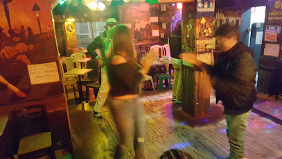 Bar Restaurante La Tihany Calle 17 Sur #21-18, Bogotá, Colombia