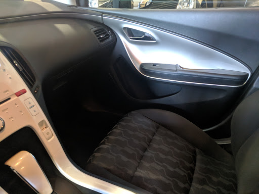 Used Car Dealer «Paramount Motors NW», reviews and photos, 2908 6th Ave S, Seattle, WA 98134, USA