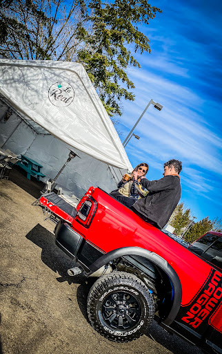 Auto Parts Store «Newberg Dodge Jeep Chrysler Ram», reviews and photos, 2809 Portland Rd, Newberg, OR 97132, USA