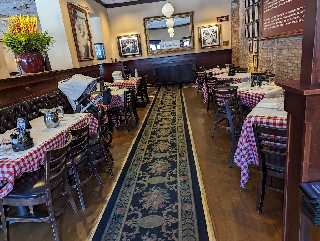 Maggiano's Little Italy 60654