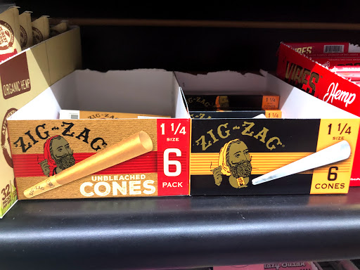 Tobacco Shop «Sky High Smoke Shop», reviews and photos, 19801 NW 27th Ave, Miami Gardens, FL 33056, USA