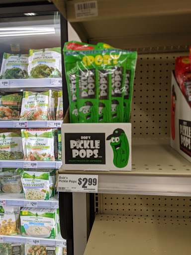 Grocery Store «H-E-B Grocery», reviews and photos, 2424 N 16th St, Orange, TX 77630, USA