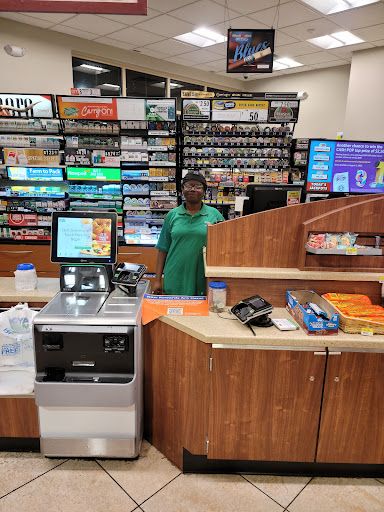 Convenience Store «Royal Farms», reviews and photos, 25220 Lankford Hwy, Onley, VA 23418, USA