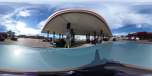 Gas Station «QuikTrip», reviews and photos, 2805 NE Green Oaks Blvd, Grand Prairie, TX 75050, USA