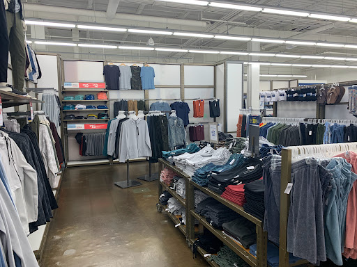 Clothing Store «Old Navy», reviews and photos, 20505 S Dixie Hwy, Cutler Bay, FL 33189, USA