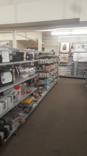 Clothing Store «Burlington Coat Factory», reviews and photos, 2035 S Robert St, West St Paul, MN 55118, USA