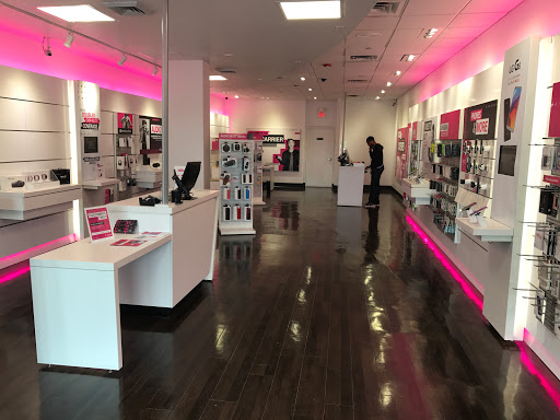Cell Phone Store «T-Mobile», reviews and photos, 3747 William Penn Hwy J, Monroeville, PA 15146, USA