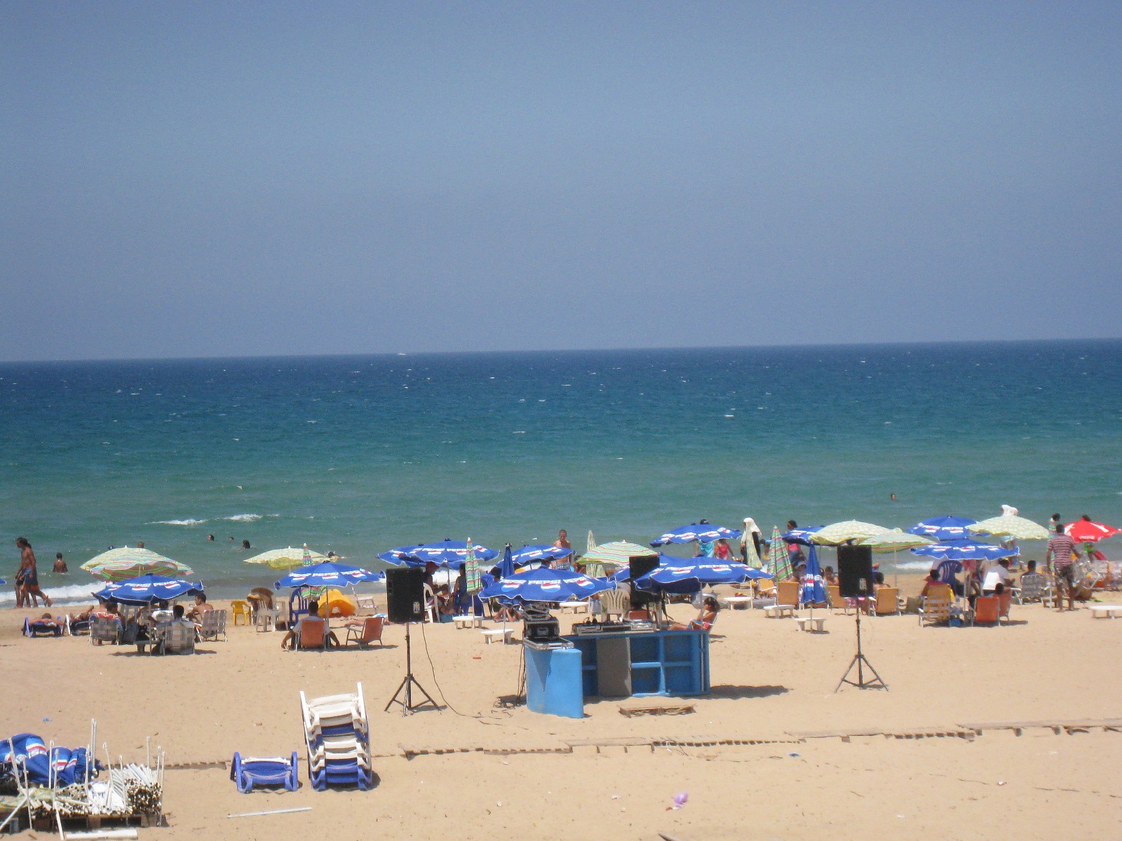 Foto van Les Andaluz beach en de nederzetting