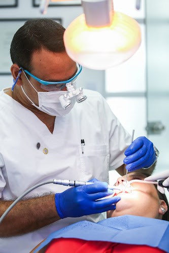 Luis Vilela & Asociados Odontología Integral - Dentista