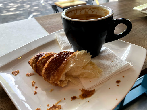 By Blackbird t/a Coffee & Croissant