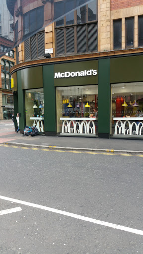 Mcdonalds 24 hours in Manchester