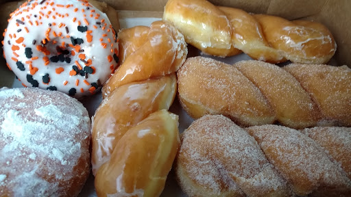 Donut Shop «Upland Donuts», reviews and photos, 1627 N Mountain Ave, Upland, CA 91784, USA